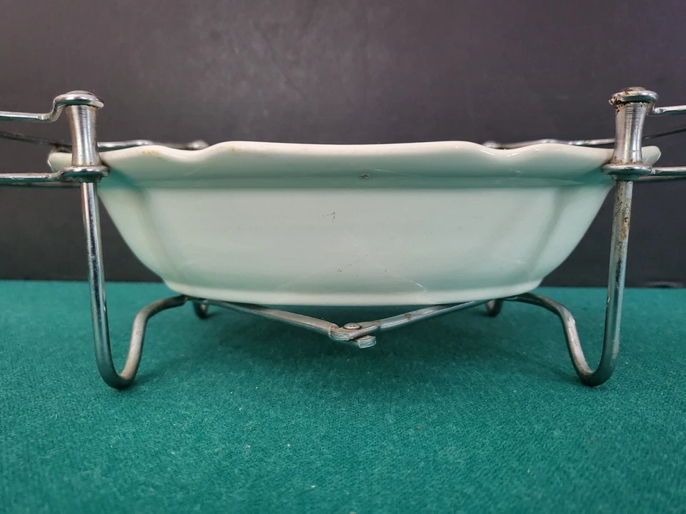 Vintage Art Deco Chrome Metal Expandable Accordian Casserole Dish Holder Trivet - Image 2 of 4