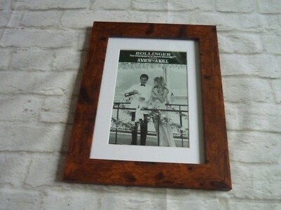 Gerahmt A VIEW TO A KILL 007 James Bond als Roger Moore Werbung Bollinger Champagner
