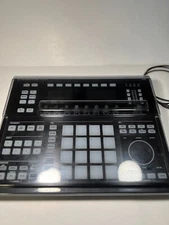 Native Instruments Maschine Studio midi controller with Decksaver