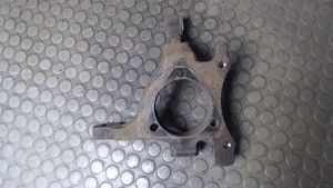 Achsschenkel Vorn Rechts (ohne Radlager) Opel Zafira 2.2 DTI A 12 Monate