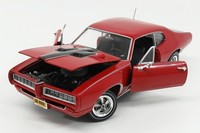 Auto World Pontiac GTO Royal Bobcat Coupe 1968 Rot 1:18 AMM1153/06 Modellauto