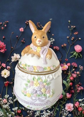 Vintage Lefton Bunny Egg Trinket Box 5  Tall Lefton 1993 Spring Easter Floral