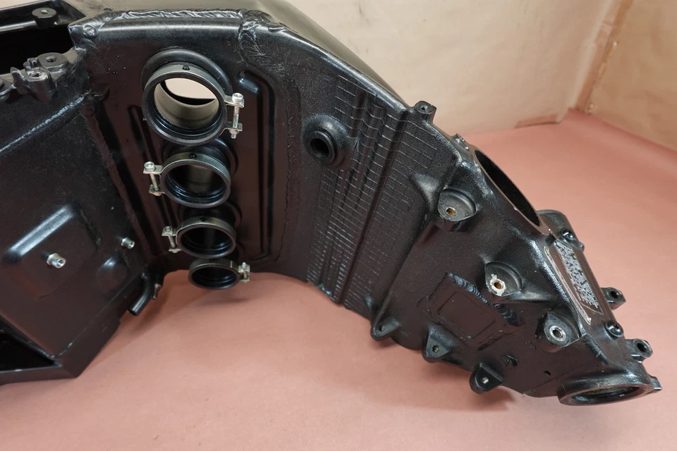 Chassi quadro principal 2006-2011 Kawasaki Ninja ZX1400 ZX14R - Imagem 4 de 4