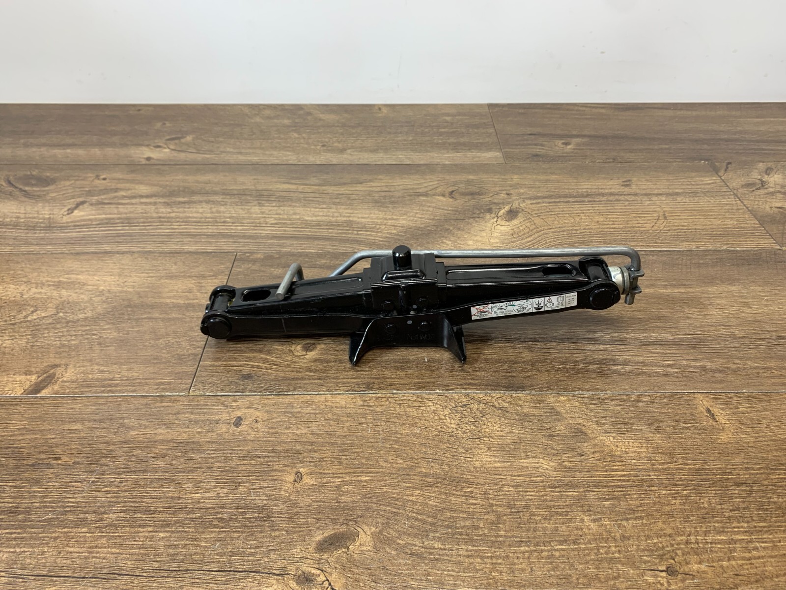2014-2019 Maserati Ghibli Emergency Spare Wheel Tire Lift Jack Tool OEM