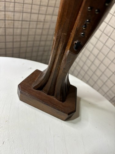 VINTAGE Statua in Legno Intagliato Legno Barbata Modellino Monaco/Sacerdote con Breviario Biblico - Foto 3 di 6