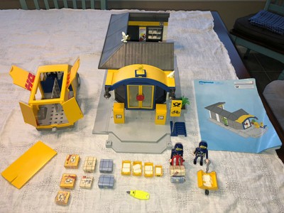 playmobil dhl truck