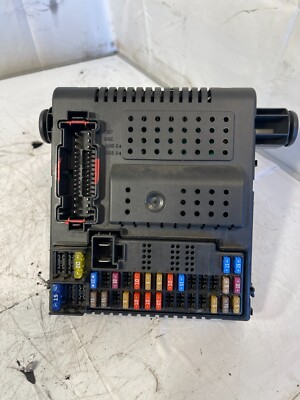 VOLVO XC90 XC70 CENTRAL ELECTRONIC MODULE CEM FUSE BOX 30786476