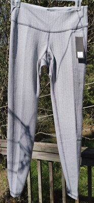 Old Navy Active Women's Printed Compression Leggings White Herringbone  Small NWT