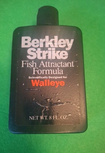 VINTAGE BERKLEY STRIKE FISH ATTRACTANT FORMULA -BELT CLIP WALLEYE 3/4 FULL