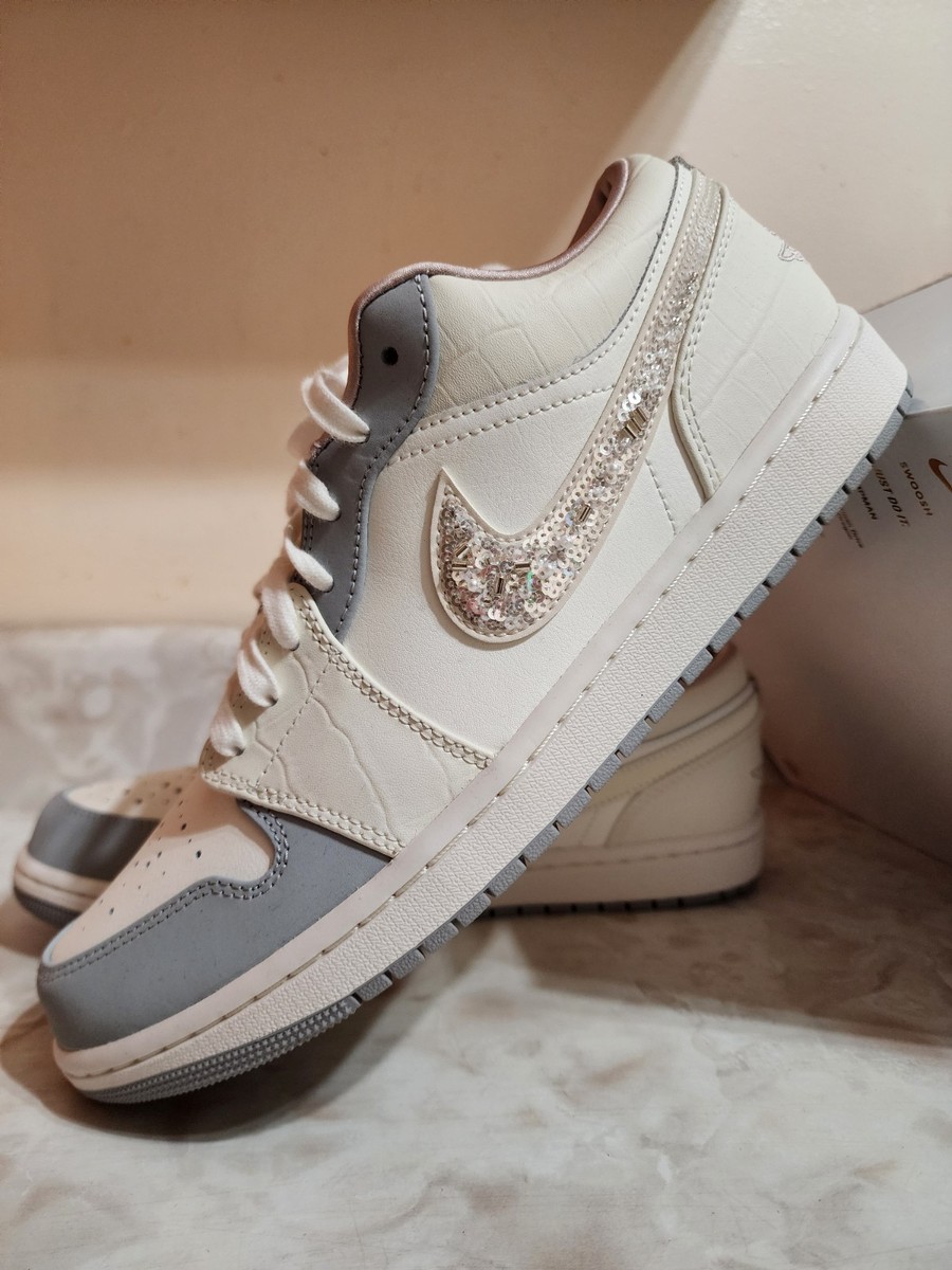 Women's Size 12 Nike Air Jordan 1 Low Sail Soft Pearl Off Noir