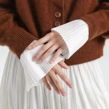 1 Pair Pleated False Sleeves Wrist Cuffs Detachable Button Fake Cotton Costume