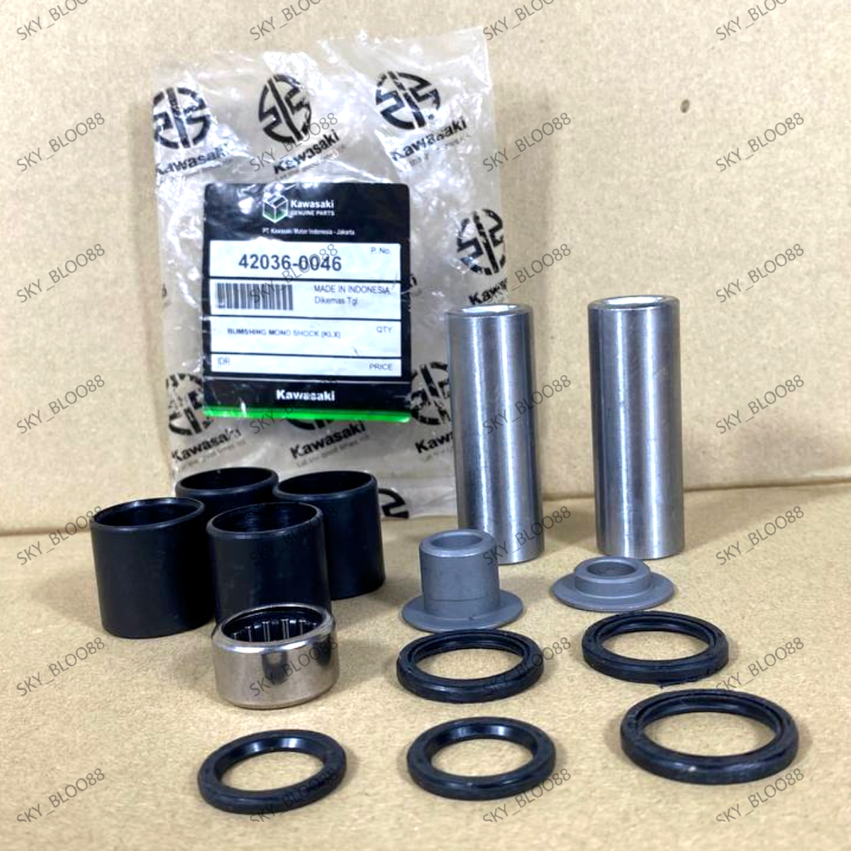 パーツ shu0509 OEM KAWASAKI KLX 50 KLX150 REAR SHOCK ABSORBER BUSHINGS LOWER