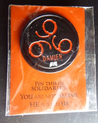 SDCC EXCLUSIVE DAMIEN PIN 666 FROM THE A&E NETWORK COMING IN 2016 VERY ...