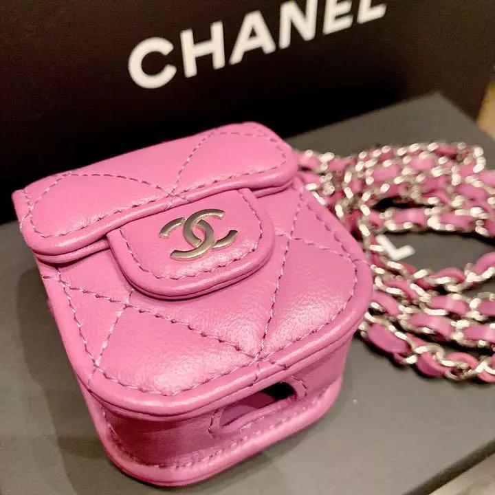 CHANEL airpods case matelasse 2021 pink purple #31