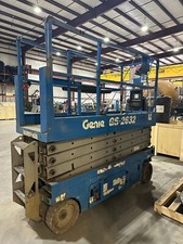 2006 GENIE 2632 SCISSOR LIFT  26' DECK HGT WITH A 32' WORK HGT. EXTENDABLE DECK