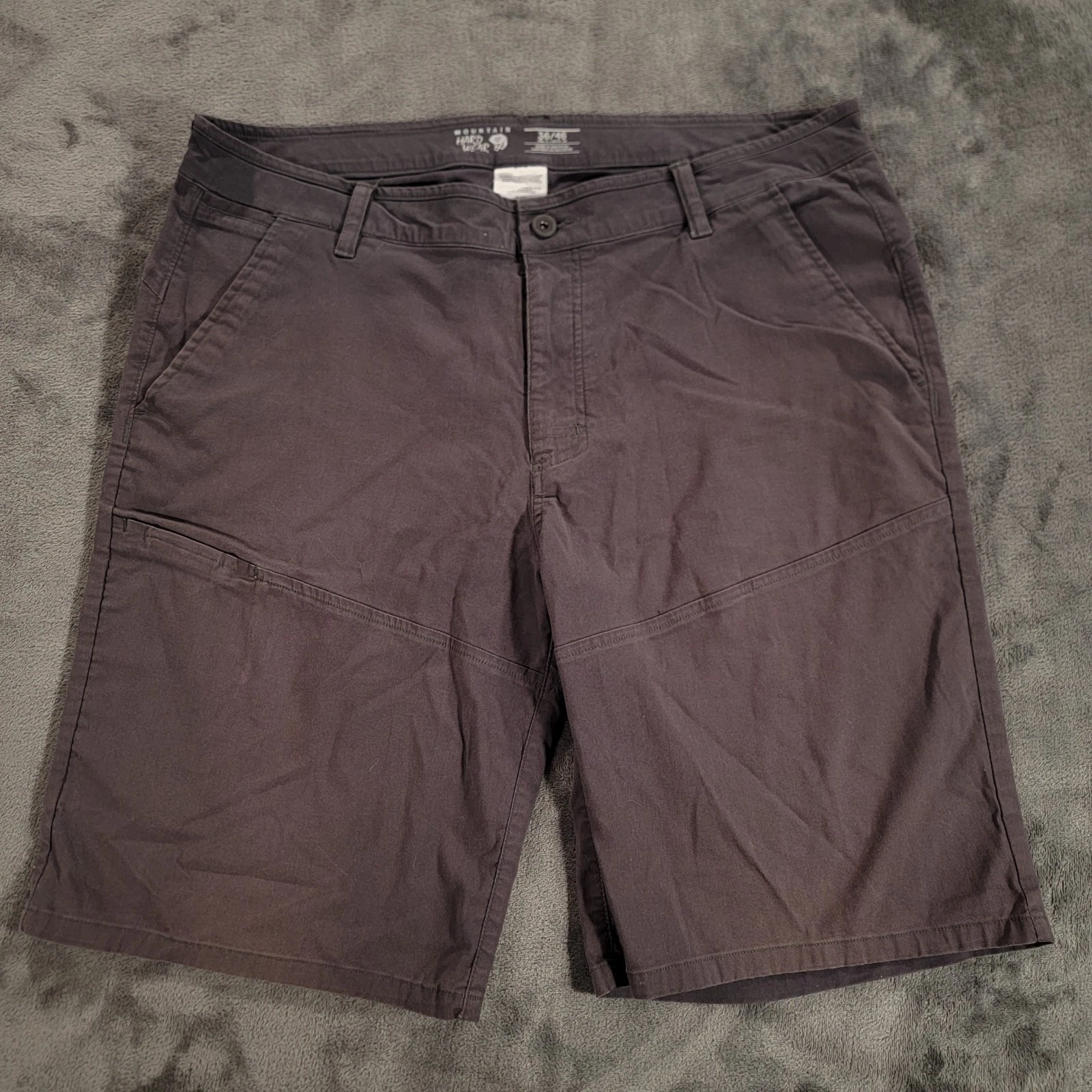 Mountain Hardwear Shorts Men 36 Dark Gray AP Stretch Hiking Camping Trail 10"