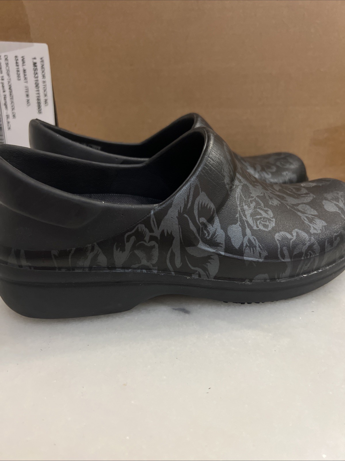 CROCS Dual Comfort Clogs Shoes 8W 8 W Black & Gray Rose Print Nursing Clean image 3