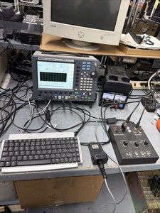 Freedom R8000 communication service monitor w/Options AND ACC INCLUDED LOOK