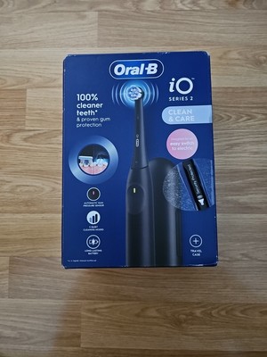 Oral-B iO2 Night Black Elektrische Zahnbürste mit Smart Pressure Sensor & Travel