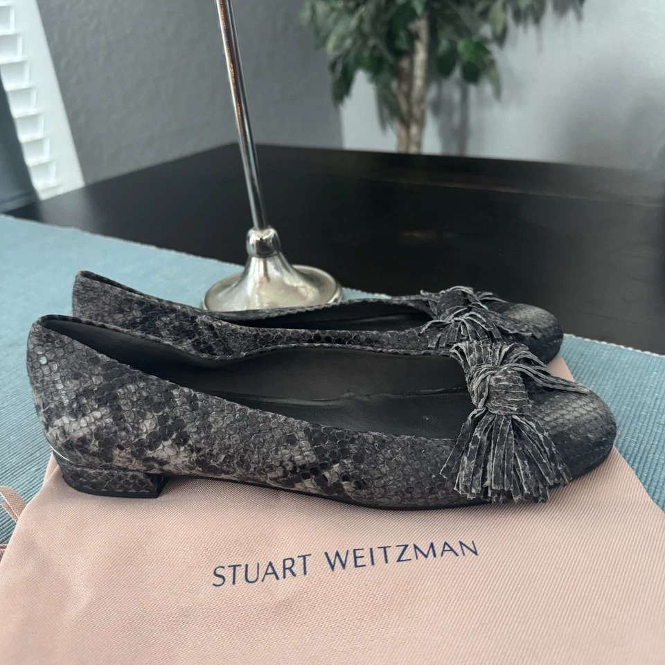 Zapatos planos para mujer Stuart Weitzman negros texturizados talla 8,5 Foto 4 de 4