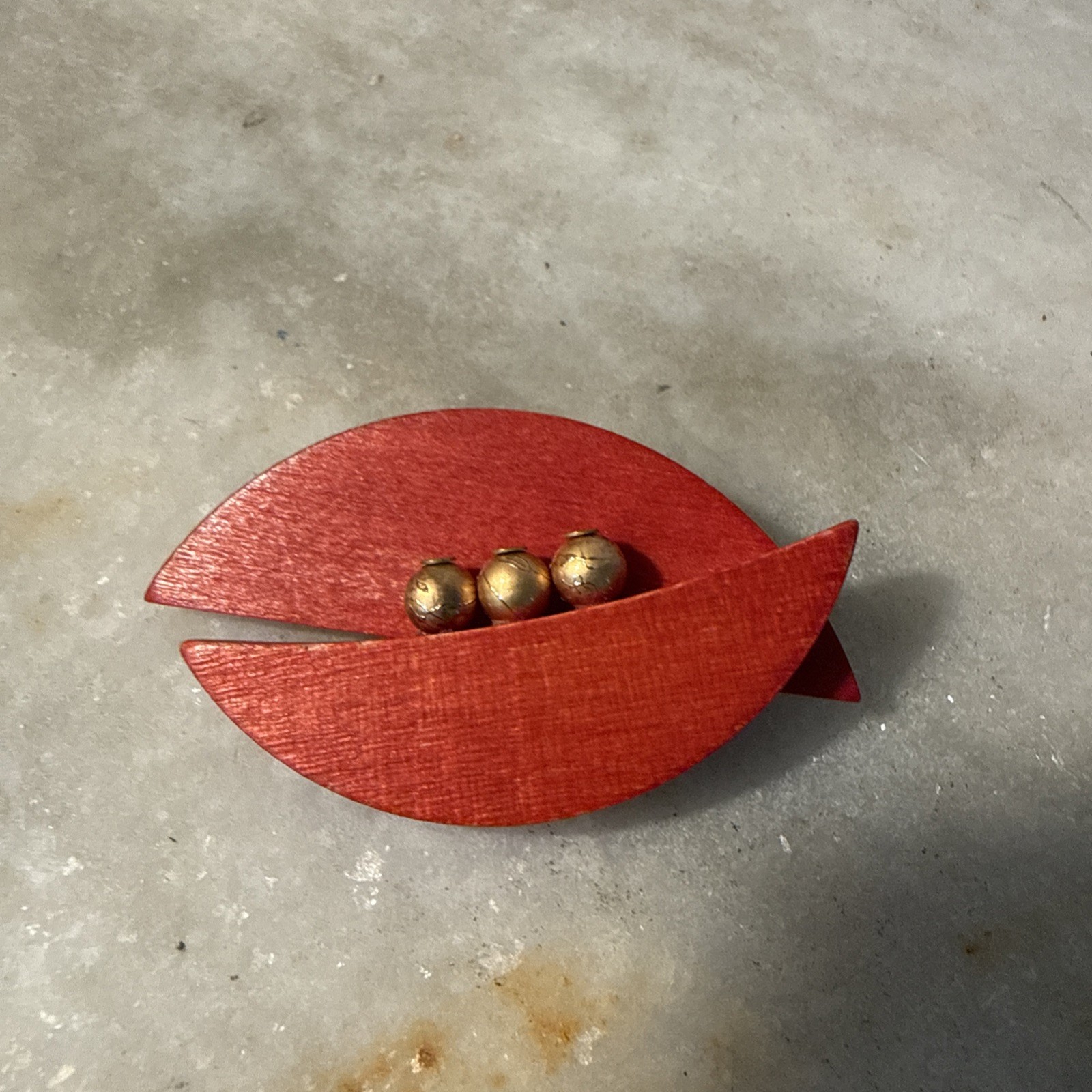 Aarikka Finland Wood Aarikkas Helmi brooch Red  modernist design pin