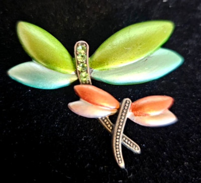 Vtg DD Dragonfly Brooch Pin Insect Wings Green Blue Pink Silver Tone Crystals