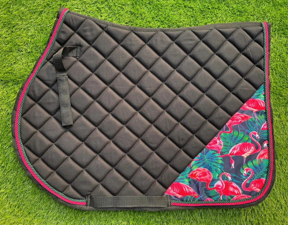 JUEGO DE ALMOHADILLAS DE SILLÍN FLAMENCO INGLÉS VELO MOSCA OREJA DE CABALLO RED CAPÓ ATURDIDOR DEPORTES Foto 2 de 2