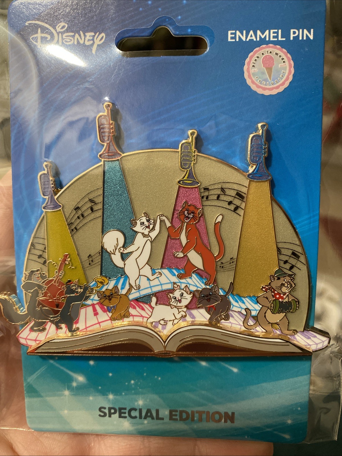 Pink A La Mode PALM Aristocats Marie Berlioz Toulouse Storybook Pin