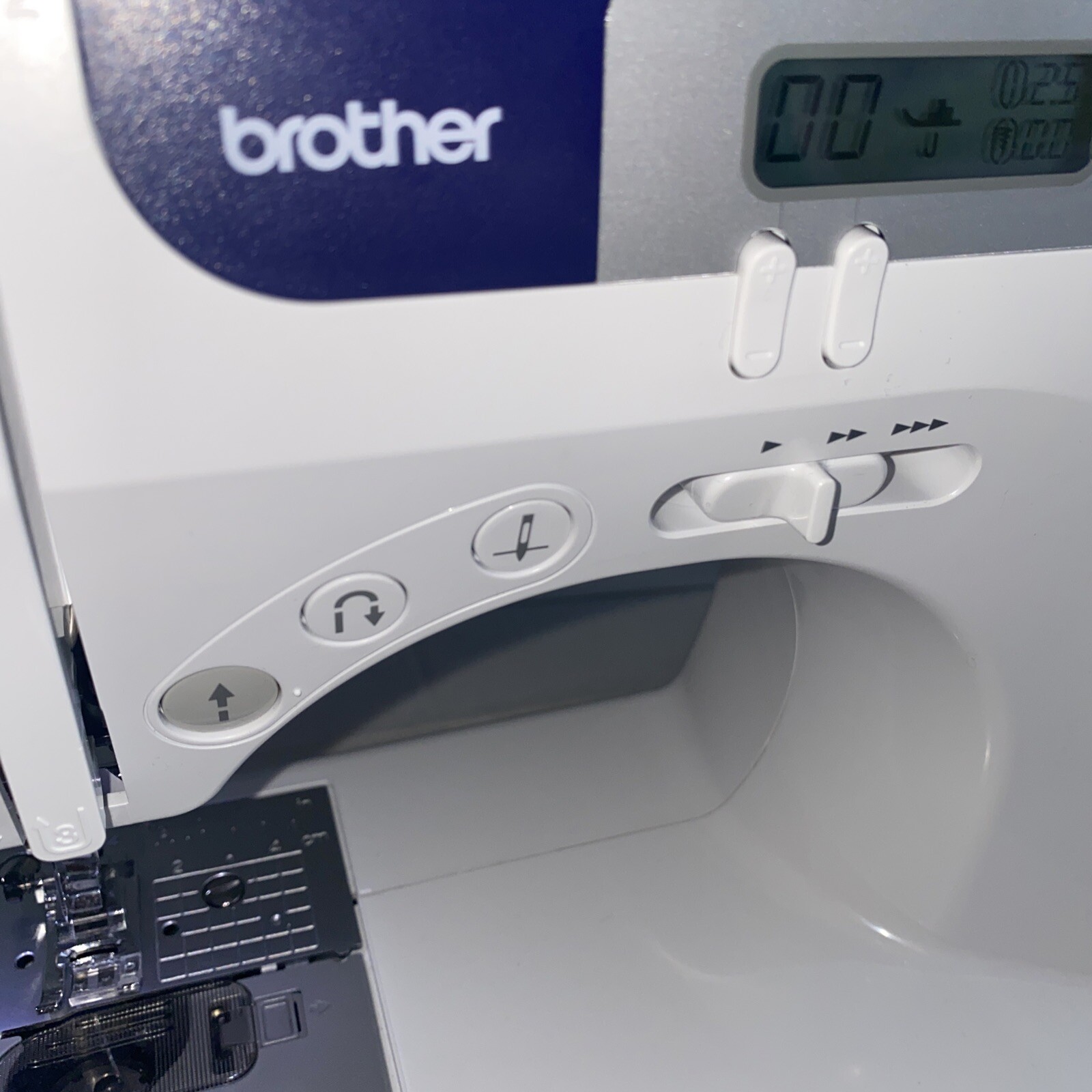Brother CS6000I Computerized Sewing Machine with Wide Table 12502615309