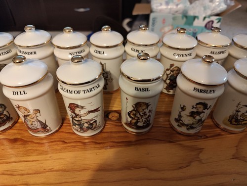 Vintage Danbury Neuwertig MJ Hummel 24-teiliges GEWÜRZGLAS Set Gold Zierleiste 1987 Schweiz - Bild 3 von 7