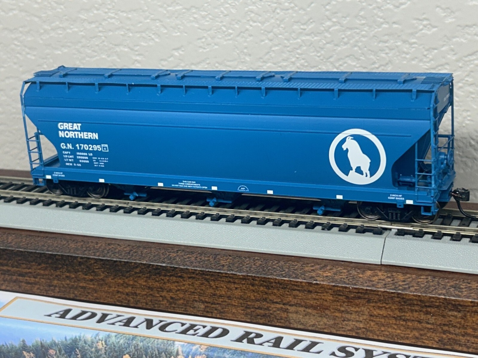 Picture 4 of 12