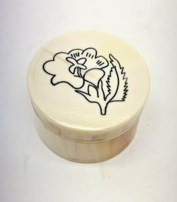 VTG 1 3/8'' x 7/8'' Bakelite Solid Perfume Jar w/Flower Screw Top Lid Nantucket