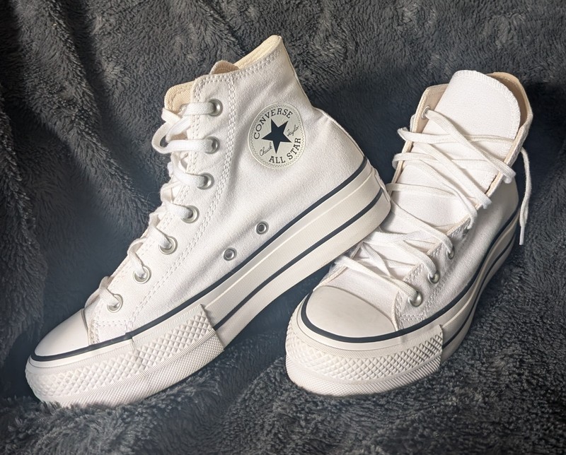 Size 7.5 - Converse Chuck Taylor All Star Platform High Top White