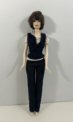 2010 Mattel Twilight Eclipse ALICE CULLEN Doll (As Shown)