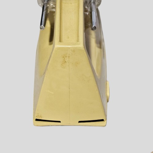 Vintage GE Hand Mixer 3-Speed Model D1M24 Almond Yellow USA - General... - Picture 7 of 8