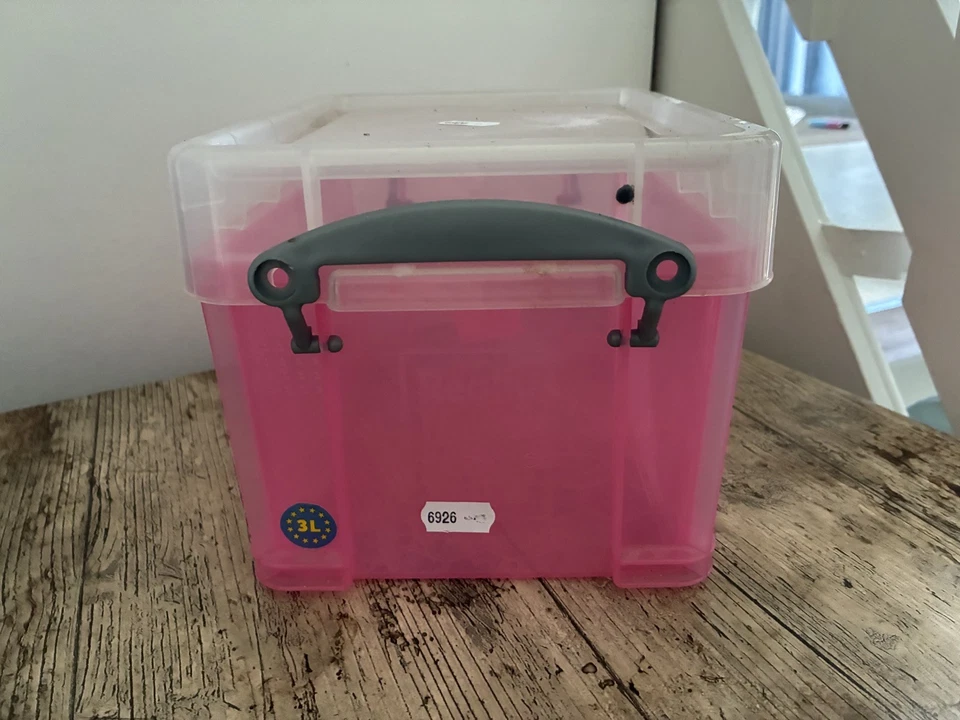 Really Useful 3L Plastic Storage Box With Lid 245x180x160mm pink - Image 2 of 4