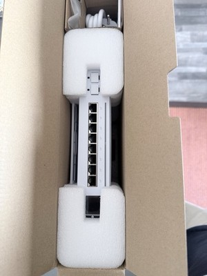 Ubiquiti USW-ENTERPRISE-8-POE UniFi Switch Enterprise 8 PoE