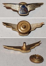 Emailliertes Schrauben-Abzeichen GA / Gulf Air? / Bordpersonal bzw. Pilot