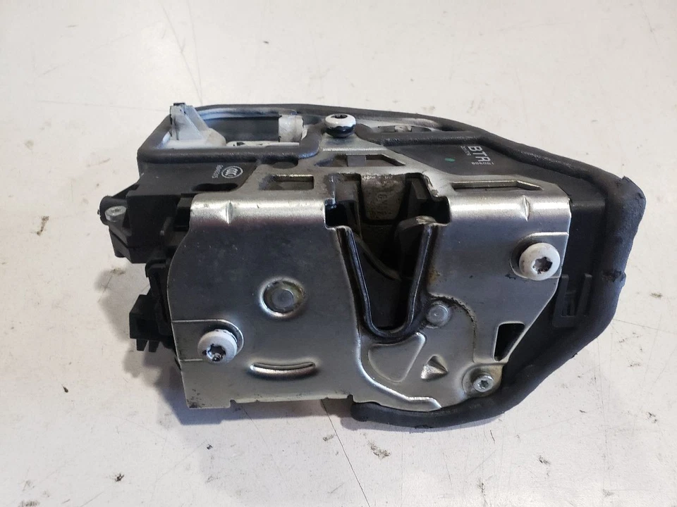 Right Front Door Lock Actuator - 2009 BMW 135I E82 Coupe - OEM - Image 3 of 4