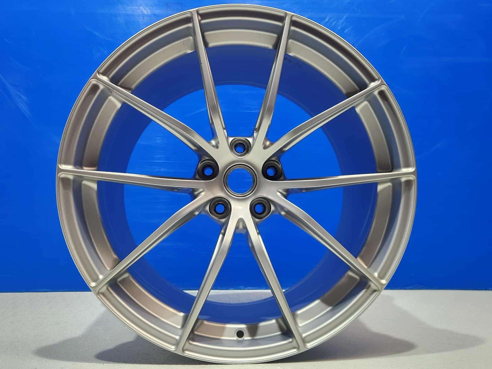 20” Ferrari 812 Superfast GTS 00842800 Silver Factory OEM Rear Wheel Rim 313696