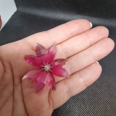 SWAROVSKI CRYSTAL PARADISE FLOWERS – DILICIA FUCHSIA RAIN 956806