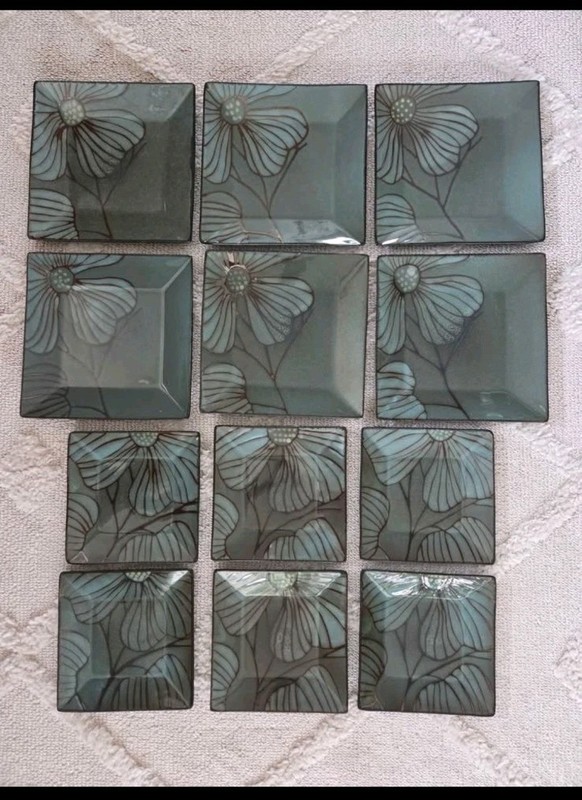 Lot 12 Pier 1 Imports Bailey Square Floral Green Blue Dinner & Salad Plates