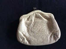 Beautiful little Vintage white pig skin purse from the 1950’s