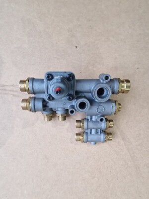 Genuine Wabco 4615130000 - PEM (Pneumatic Extension Module) Includes Fittings!