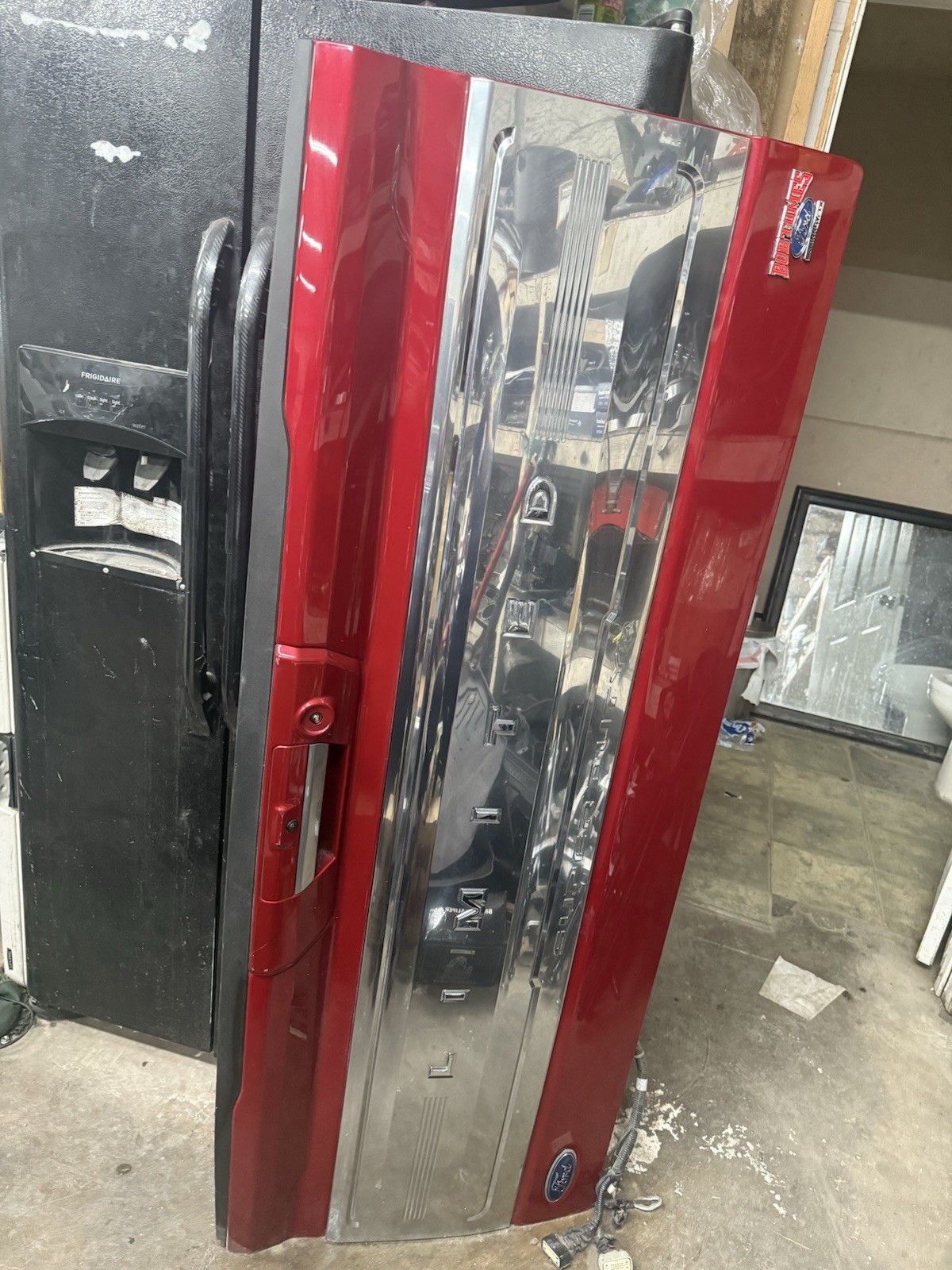 F250 F350 F450 23-26  Limited  Tailgate Rapid Red
