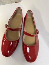 Report Mary Jane Shoes NWOB SIZE 9M
