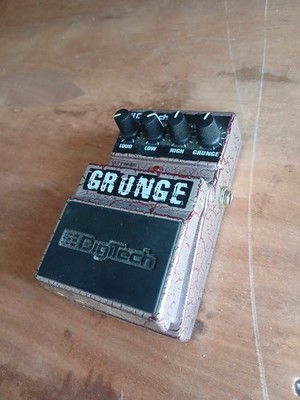 DigiTech Grunge Analog Distortion Effects Pedal for Electric Guitar
