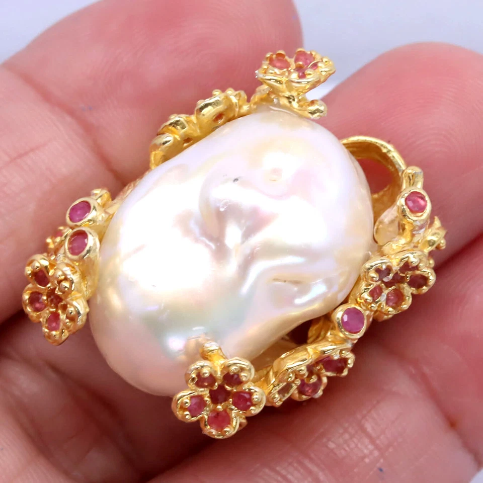 925 Sterling Silver White Baroque Pearl & Red Ruby Jewelry Ring Size 5.75 - Image 2 of 4