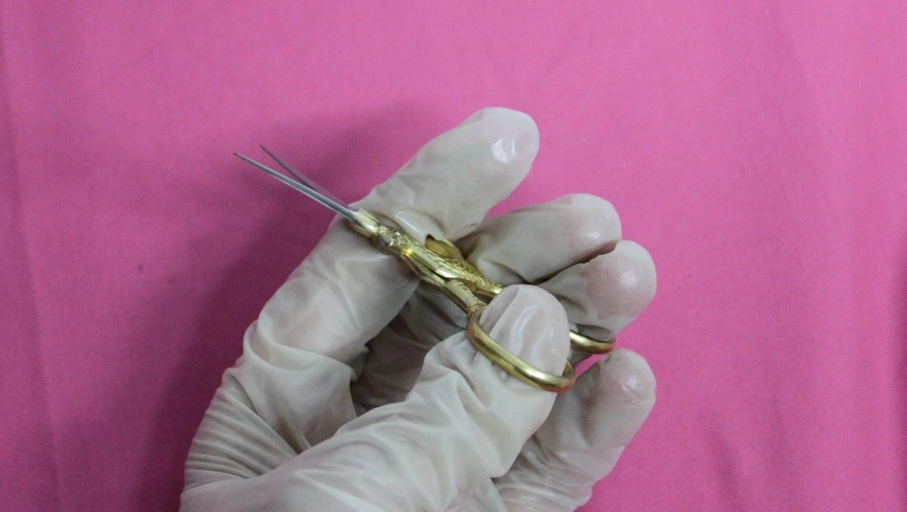 Gold Plated Stork Sewing Scissors