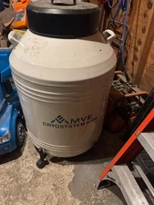 Chart MVE 10718067 Cryosystem 6000 Cryogenic LN2 Sample Storage Dewar 6000 x 2ml